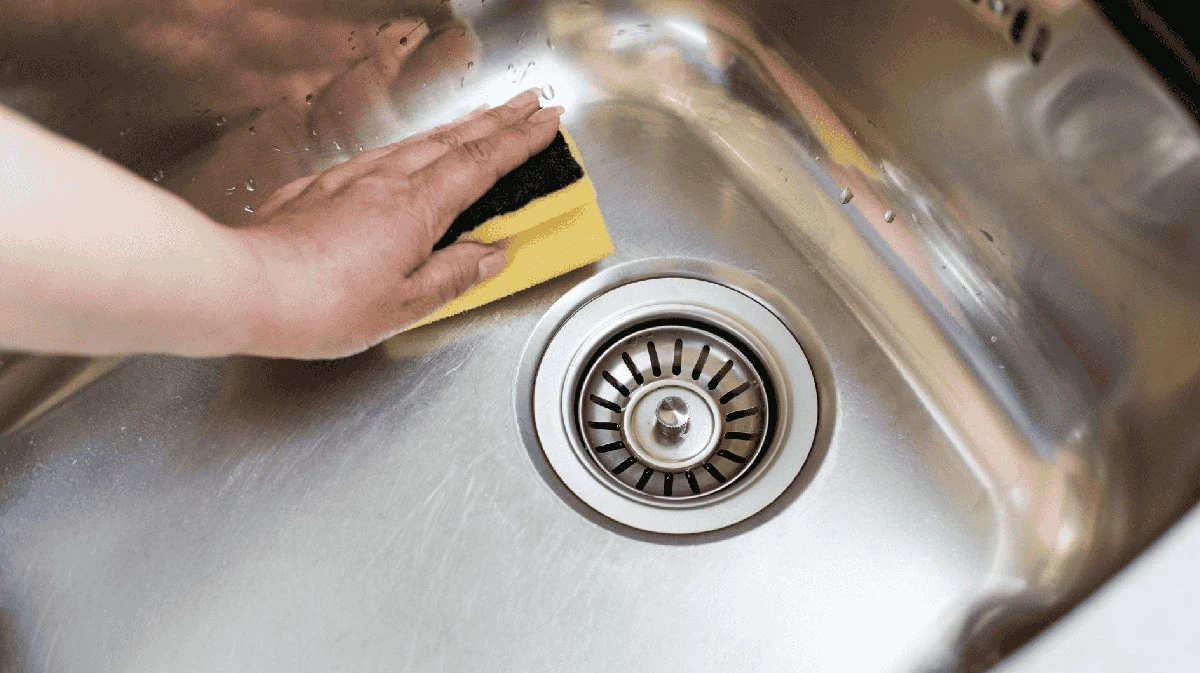 Waarom slimme huishoudens tegenwoordig een druppel olie in de gootsteen wrijven