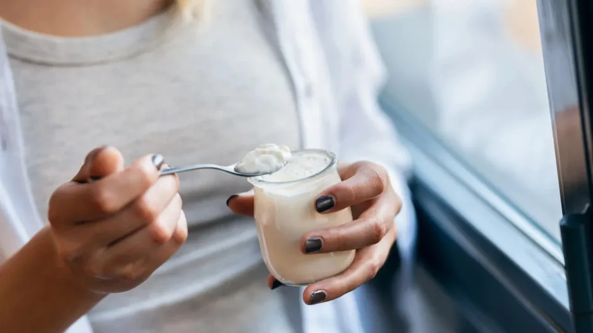 Waarom je yoghurt eigenlijk vóór de middag moet eten
