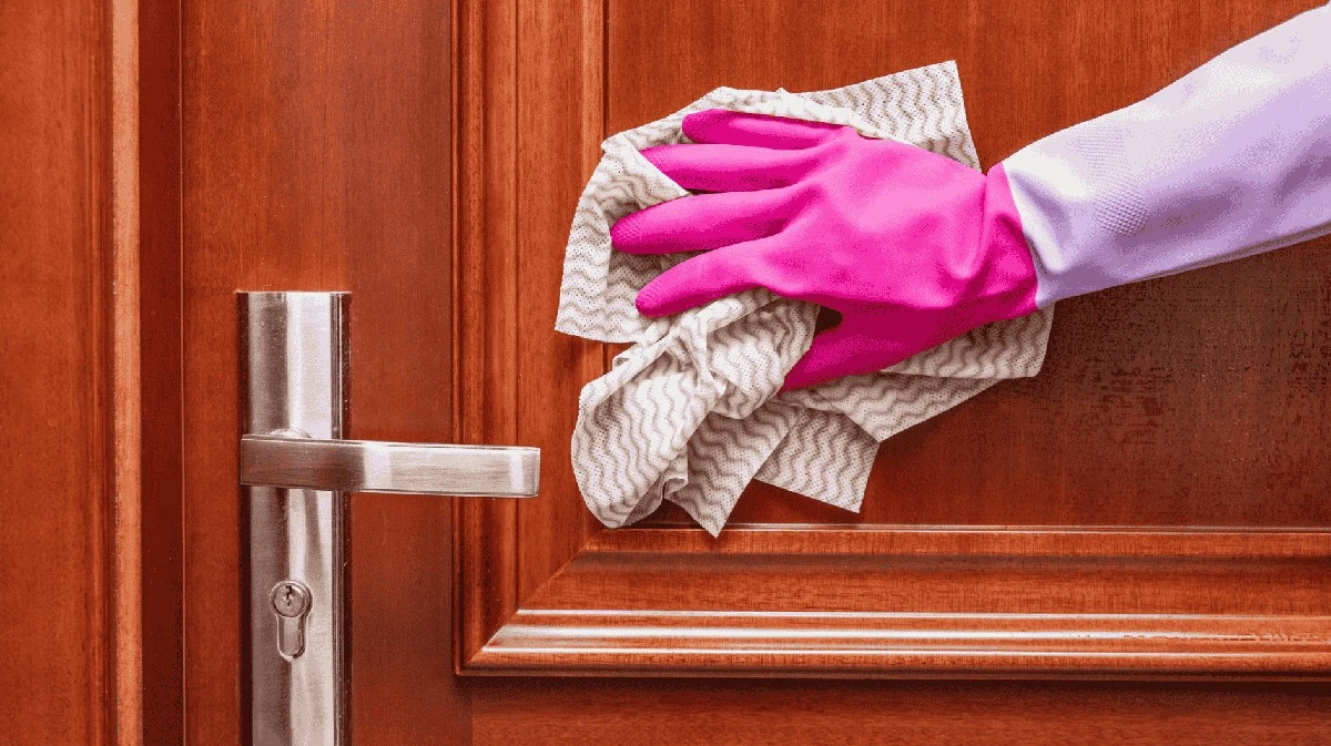 Waarom je de zijkant van je binnendeur direct moet checken voor je gasten komen