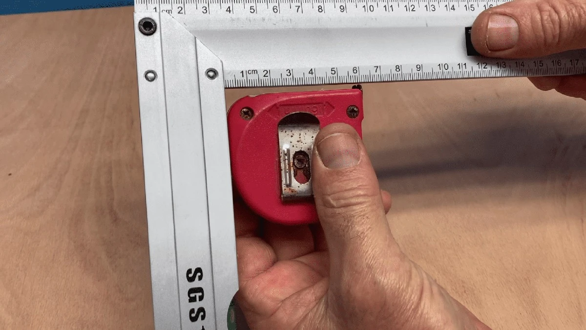 Waarom ervaren klussers altijd de breedte van hun rolmaat controleren