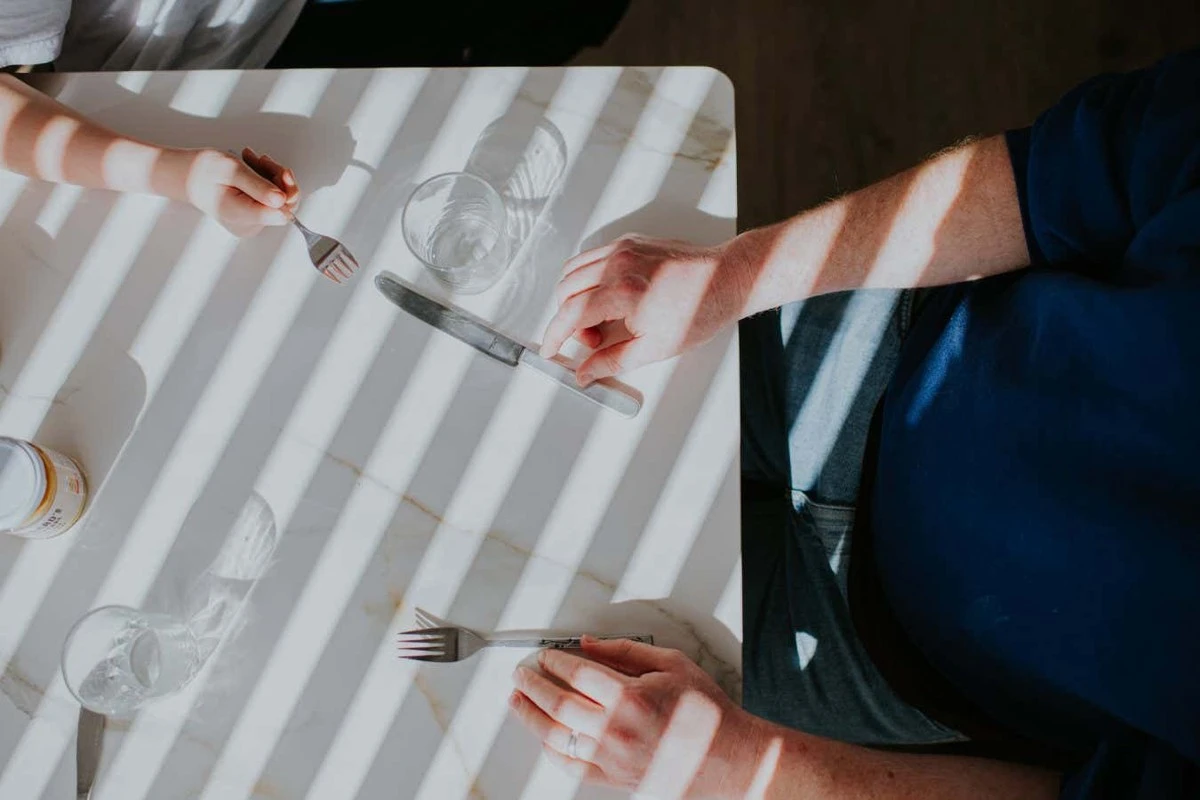 Waarom dat strikte eetvenster eigenlijk weinig doet voor je gewicht