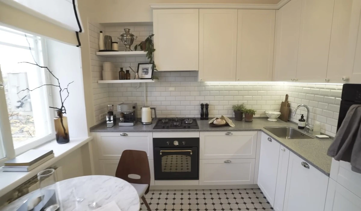 Waarom ervaren keukenzetters zwarte hoogglans frontjes altijd afraden