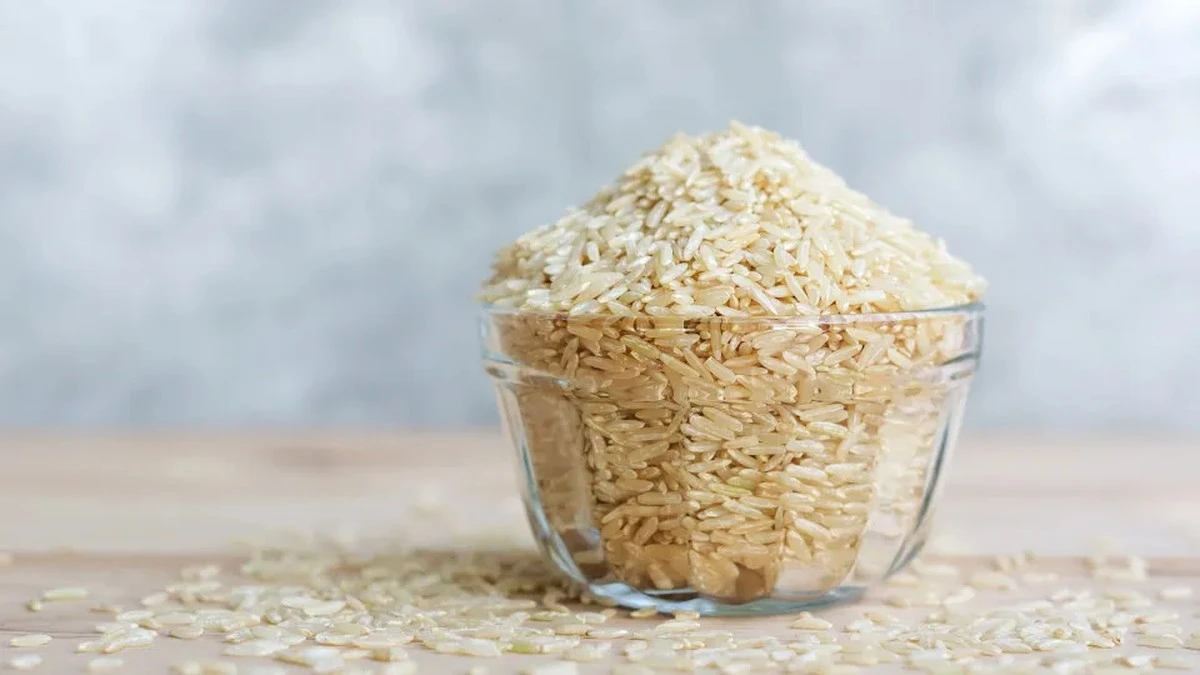 Waarom Jamie Oliver zijn rijst altijd boven kokend water stoomt