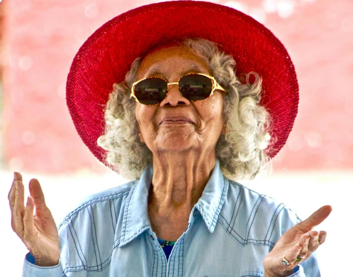 Waarom mijn oma altijd deze 4 korte zinnen uitsprak voor ze de deur uitging