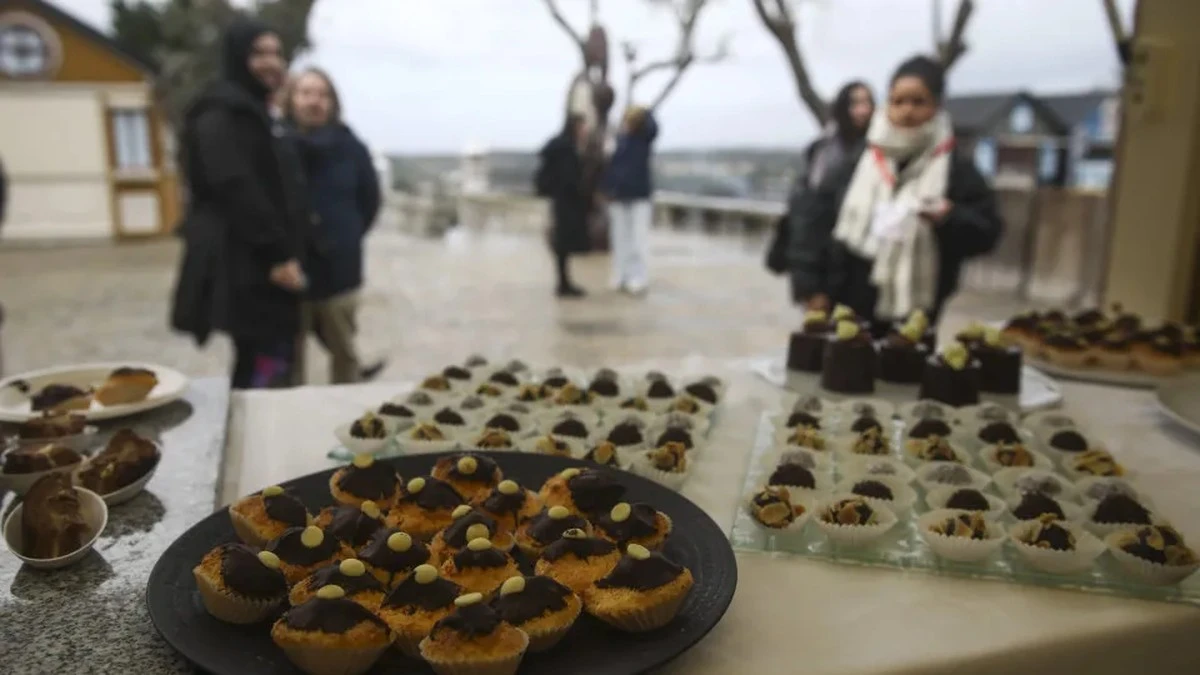De verborgen chocolate-vibe in Óbidos: mis deze bruine sculpturen niet